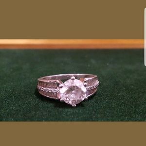 Cubic Zirconia Engagment Ring